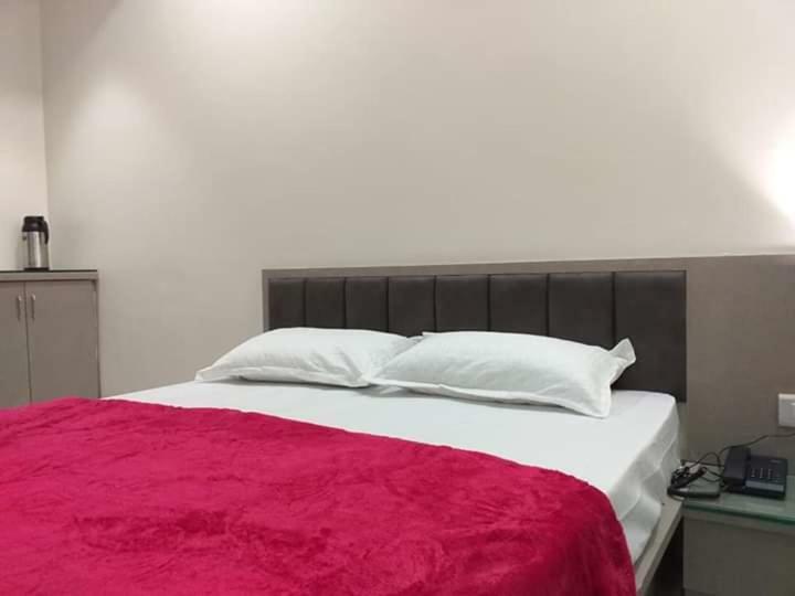 Pāli Hotel Diamond Castle מראה חיצוני תמונה